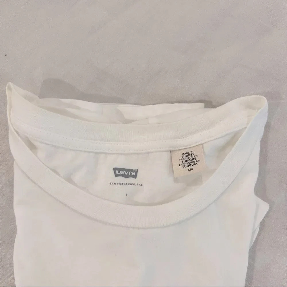 LEVI’S TEE  - Picture 5 of 5